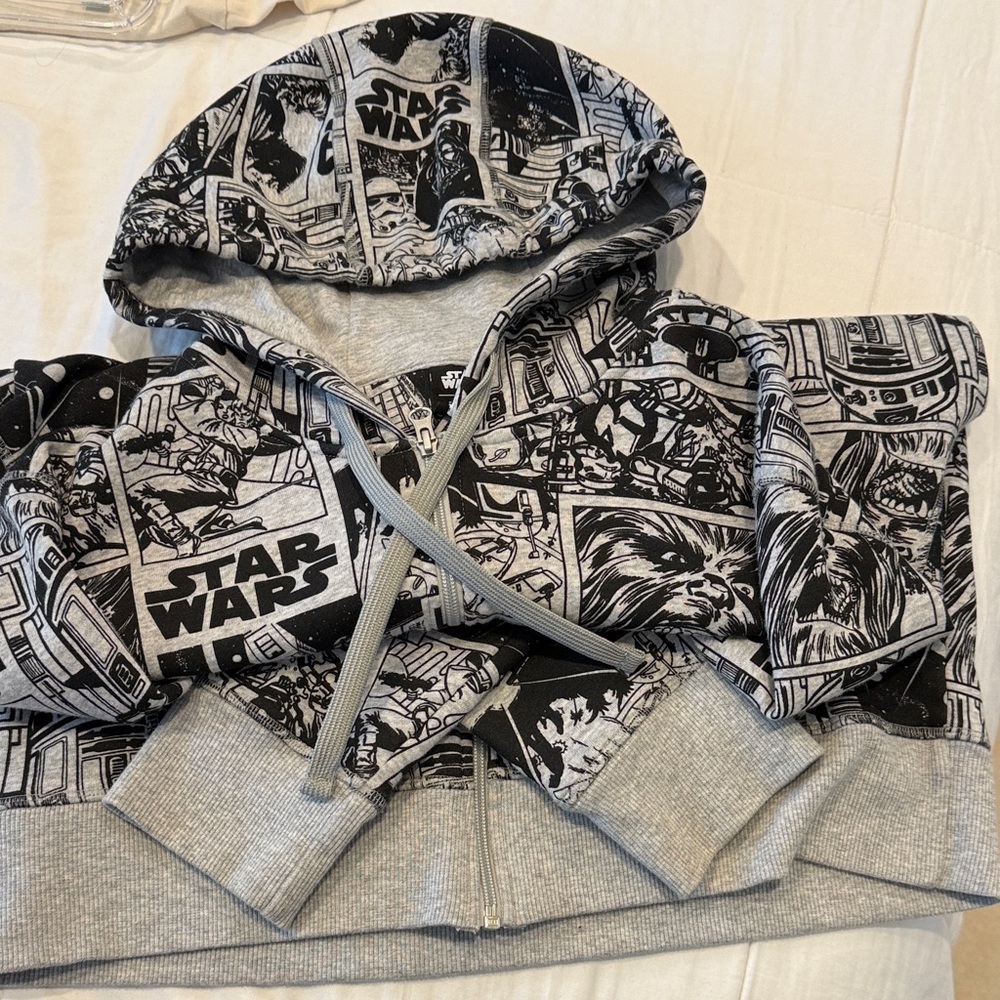 Amazon Essentials Star Wars Graphic Hoodie - Black and Gray
